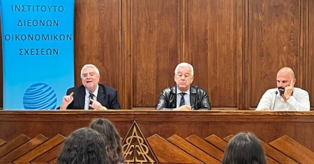 Εισηγητής στο Σεμινάριο του Ινστιτούτου Διεθνών Οικονομικών Σχέσεων-ΙΔΟΣ με θέμα: "Δύση και τουρκική εξωτερική πολιτική". Με Κ. Υφαντή, Καθηγητή Διεθνών Σχέσεων Παντείου, και Α. Δεριζιώτη, Λέκτορα Τμήματος Τουρκικών Σπουδών ΕΚΠΑ (22.11.2022)